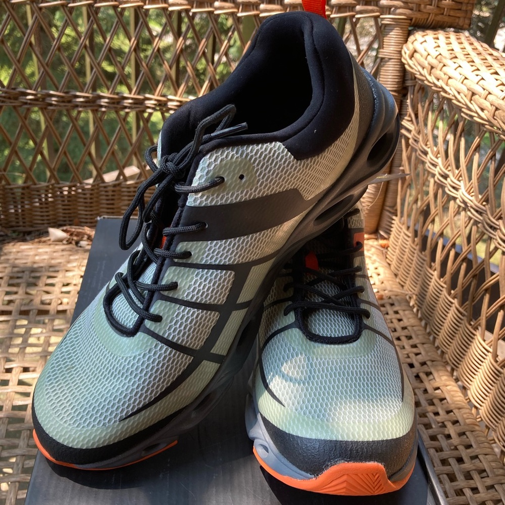 SEADOO Men’s Water Shoes - NWT - Size 9